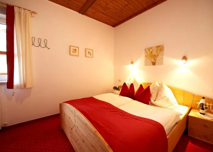 Appartementhaus Gratz ゲストハウス 4*