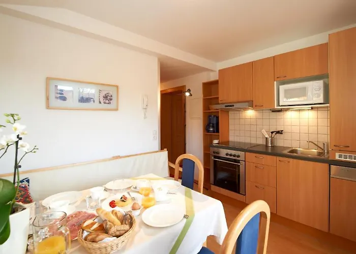 ゲストハウス Appartementhaus Gratz 4*